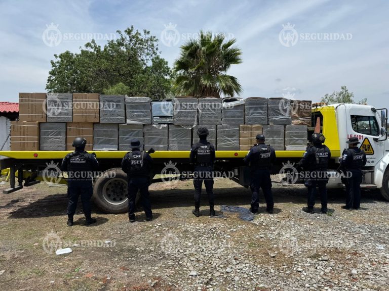 Recupera FSPE un tractocamión con mercancía robada y detiene a seis presuntos responsables