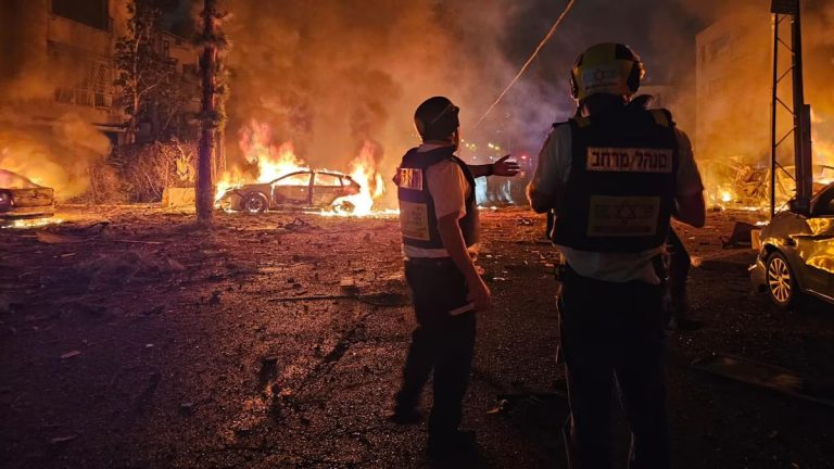 Reportan 406 iraníes asesinados mientras siguen los bombardeos