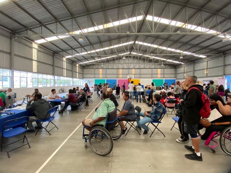 Genera DIF Irapuato empleos con feria inclusiva
