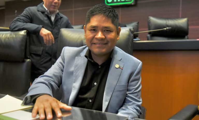 Nombran senador a Erasmo Catarino