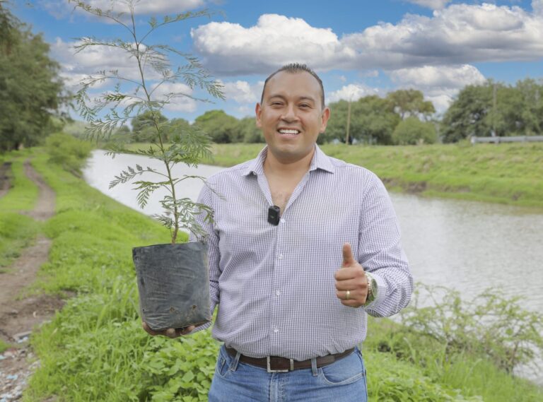 Realizan reforestación comunitaria en San Francisco de los León