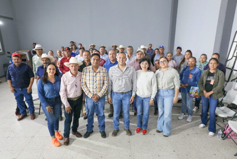 Gobierno Municipal y productores, trabajan para impulsar el campo cortazarense