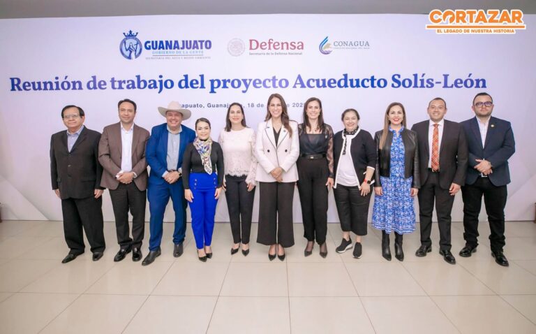 Mauricio Estefanía participa en reunión con la gobernadora Libia Dennise para fortalecer el acceso al agua en el camp