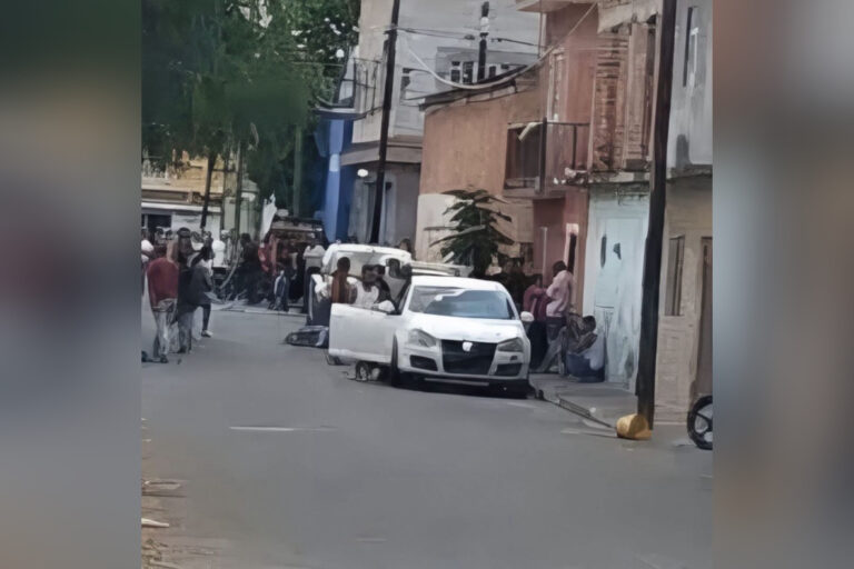 Asesinan a dos hombres en colonia Jacarandas