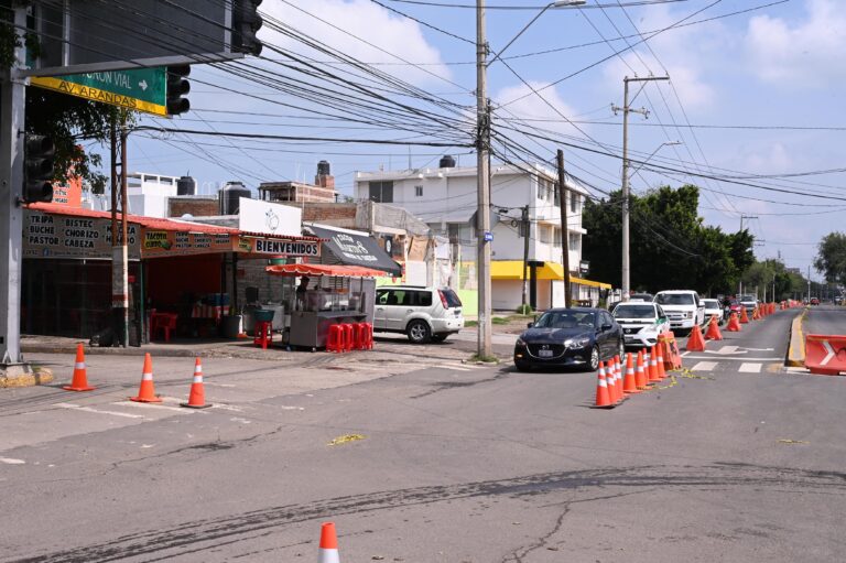 Negocios en Bulevar Arandas se mantienen abiertos y con acceso
