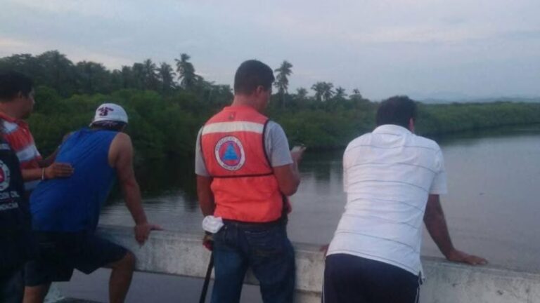 Suspenden búsqueda de niño cortazarense que cayó a estero de cocodrilos en Michoacán