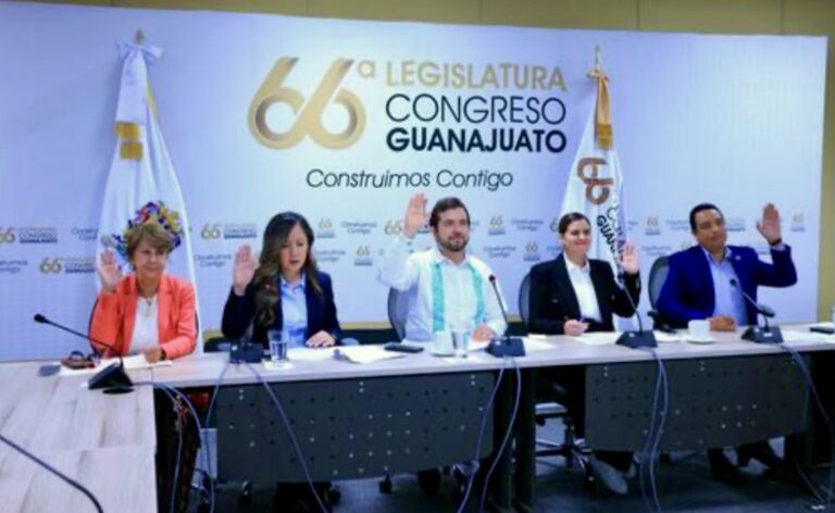 Aprueban dictámenes de los procesos de entrega recepción municipales 2021-2024