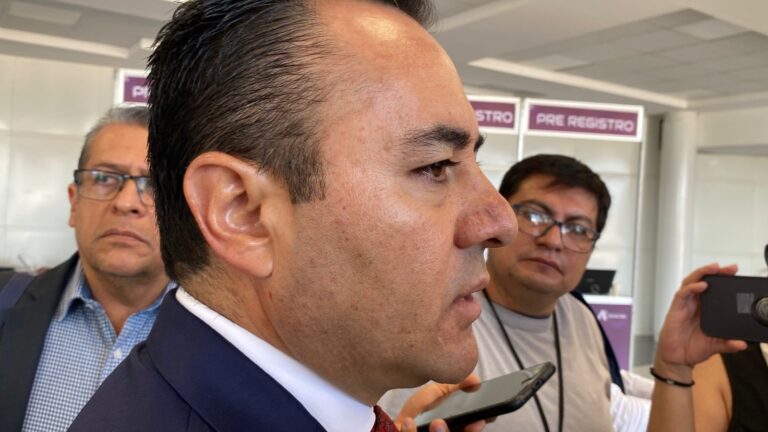 Guardia Nacional y autoridades estatales custodian tren con 9 millones de litros de hidrocarburo
