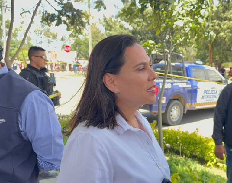 Lamenta Alcaldesa Lorena Alfaro muerte de 6 personas en accidente con el tren