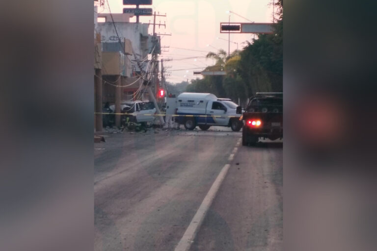 Hombres armados atacan camioneta y deja dos jóvenes sin vida además de un par de heridos graves