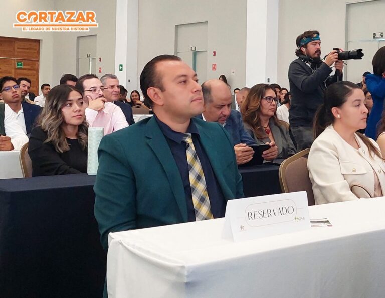 Mauricio Estefanía participa en el Foro Internacional de Sustentabilidad en favor de un Cortazar más verde