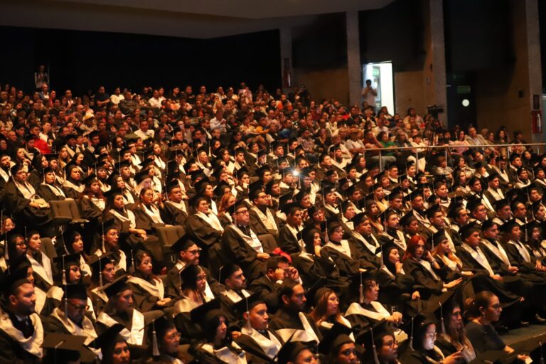 UVEG celebra su Segunda Ceremonia de Egreso con más de 2,600 graduados