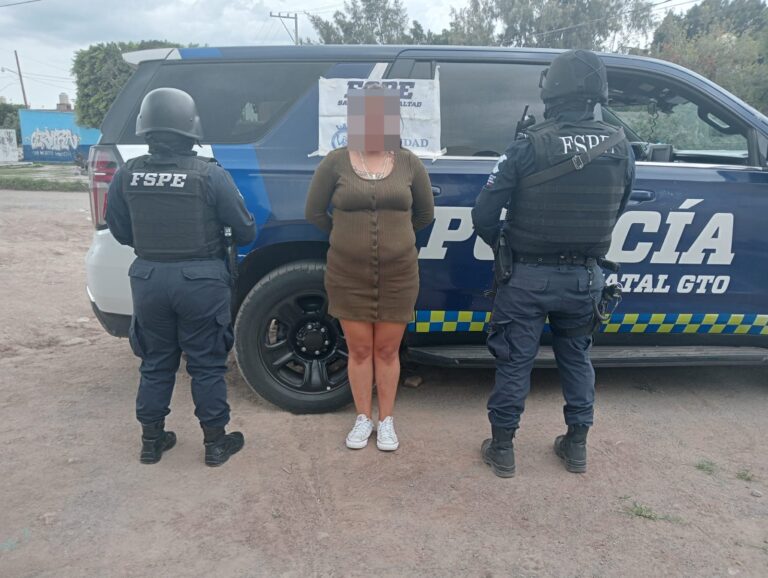 Detiene FSPE a mujer con más de 500 dosis de posible droga en Guanajuato capital
