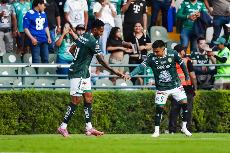 León golea a Querétaro