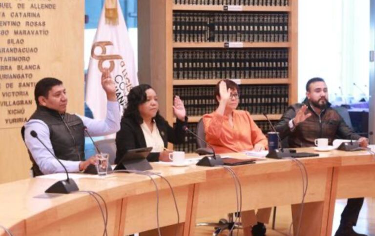 Sesiona Comisión de Derechos Humanos y Atención a Grupos Vulnerables