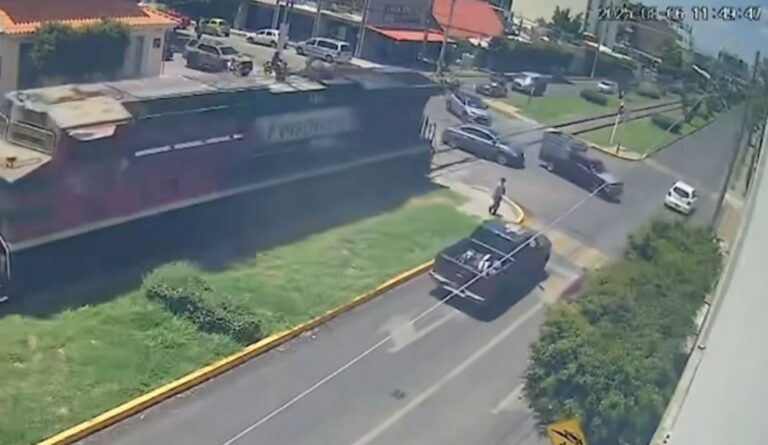 Falla habría estado en la locomotora, no en las vías: Libia Dennise sobre accidente en Irapuato