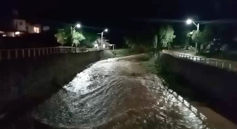 *Autoridades activan protocolos preventivos ante creciente en el arroyo La Patiña en León
