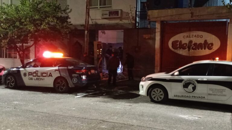 Roban cajero automático en León