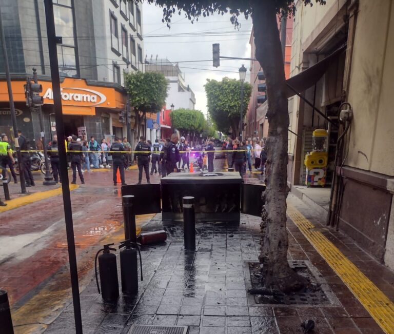 Explosión de transformador en zona centro de León deja dos lesionados y caos vial