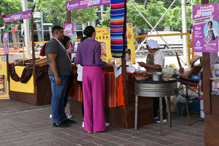 Vende Marca Guanajuato más de 3.5 mdp en Congreso Veterinario