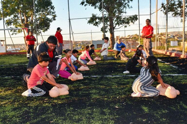 Refuerza Gobierno de San Miguel de Allende tejido social en Infonavit Malanquín