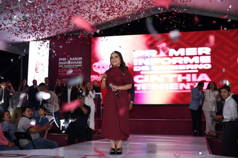 Cinthia Teniente presenta primer informe de gobierno como presidenta