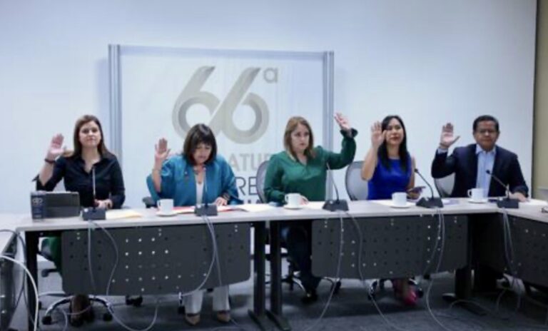 Toma diversos acuerdos la Comisión de Justicia