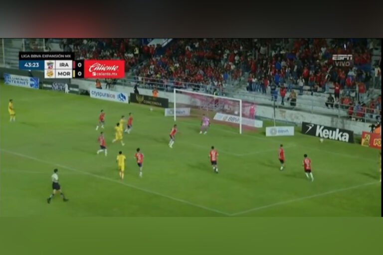 Morelia gana por 3-0 a Irapuato