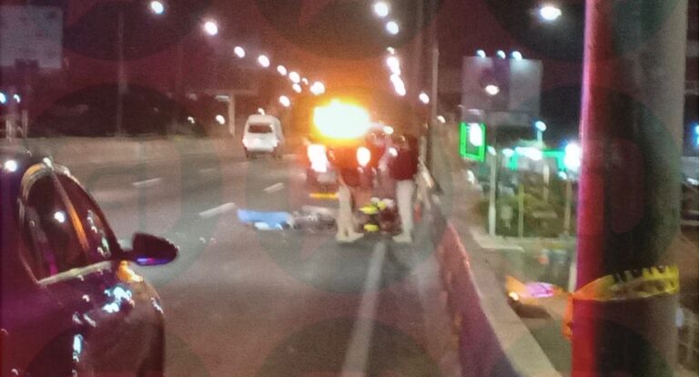 Mujer pierde la vida en accidente de moto en la León-Silao