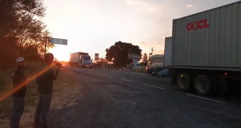 Liberan carretera federal 90