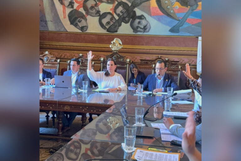 Ayuntamiento de Irapuato aprueba compra de luminarias led y pedir préstamo a Japami por 107 mdp