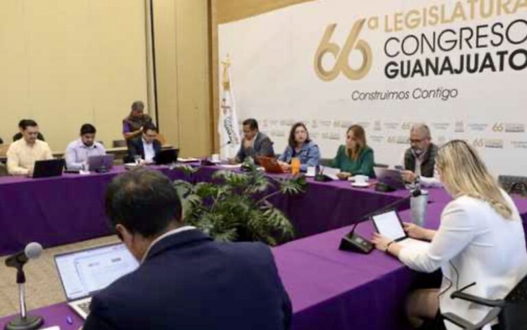 Realizan mesa de trabajo para eficientar la cultura vial en primeros conductores y adultos mayores