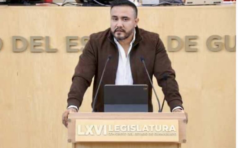 Presentan iniciativa en favor de mercados y centrales de abasto