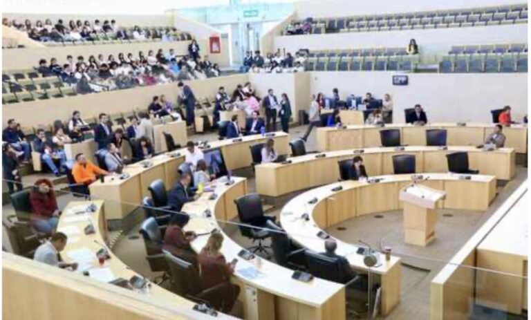 Piden al gobierno federal fortalecer la atención y prevención del suicidio