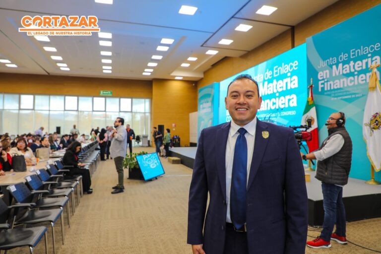 Alcalde de Cortazar Mauricio Estefanía participa en la Junta de Enlace en Materia Financiera en el Congreso del Estado