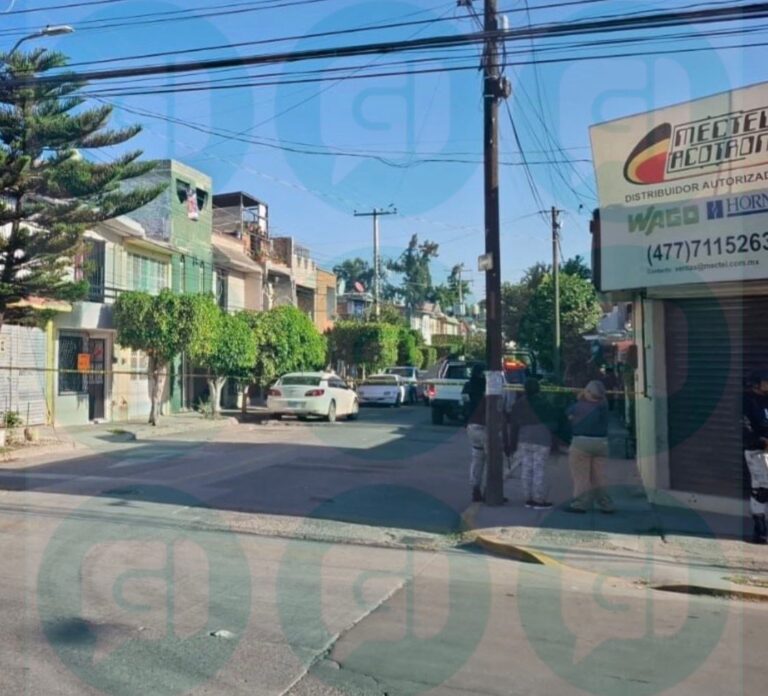 Ejecutan a mujer dentro de su domicilio en colonia Azteca de León