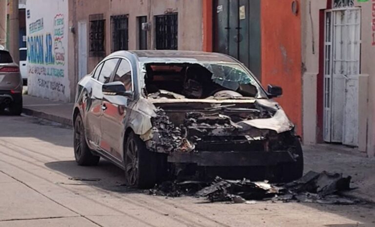 Se incendia otro vehículo en Irapuato