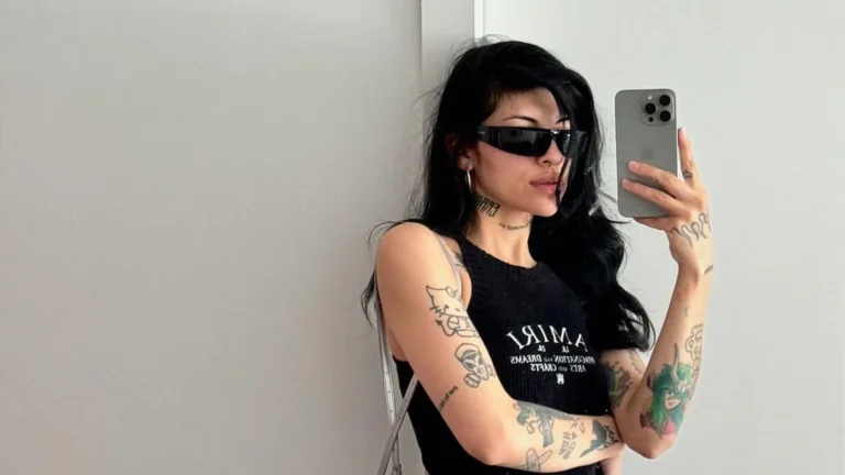 Cazzu exige: “basta de odio” hacia Nodal y Ángela Aguilar