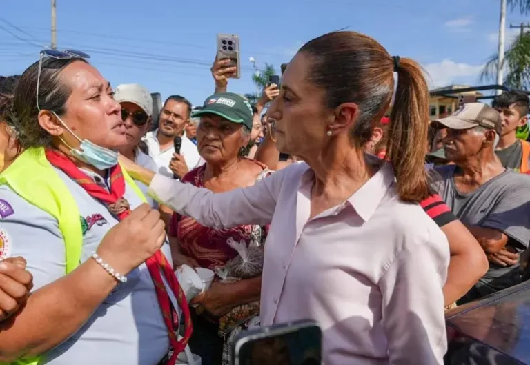Claudia Sheinbaum visita a damnificados por lluvias: ‘No vamos a dejar a nadie desamparado’