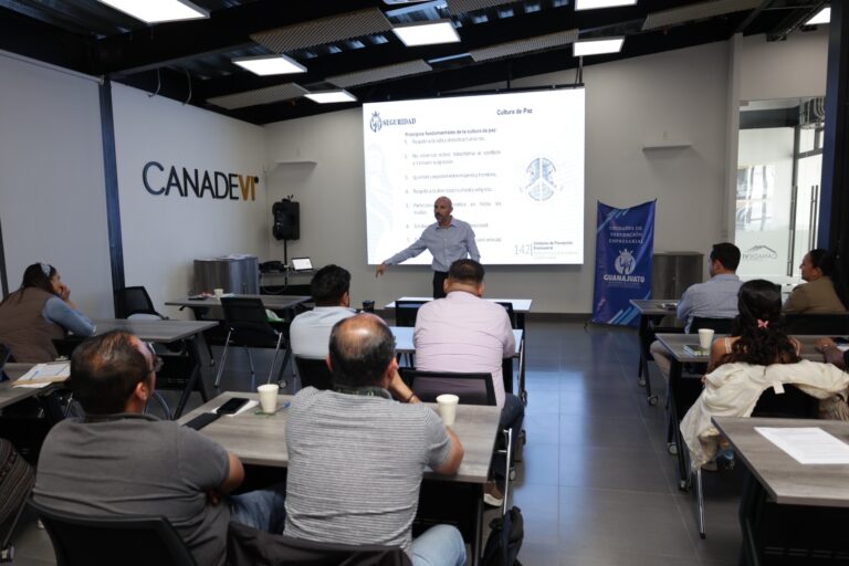 “Todos construimos paz”: culmina Secretaría de Seguridad y Paz capacitación a sector de la vivienda en Guanajuato