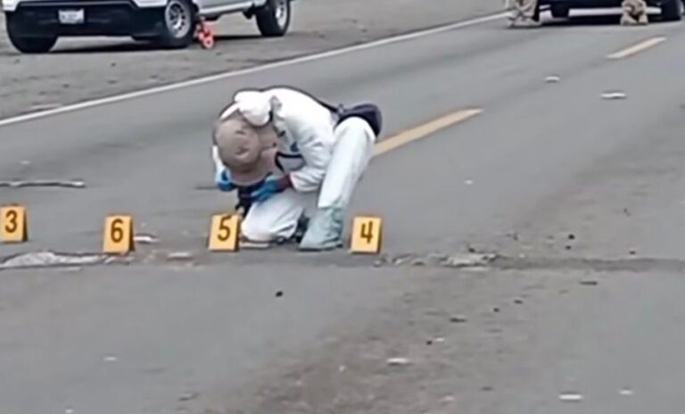 Asesinan a un hombre adentro de un taxi en Moroleón