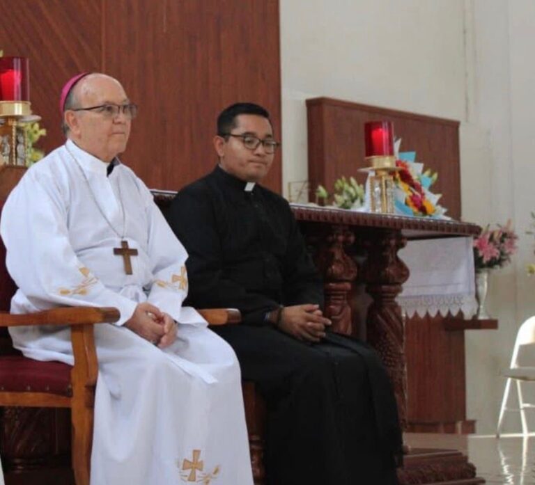 Atiende Iglesia Católica a personas divorciadas