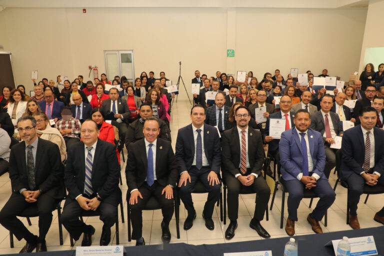 81 defensoras y defensores públicos fueron reconocidos por su trayectoria y desempeño