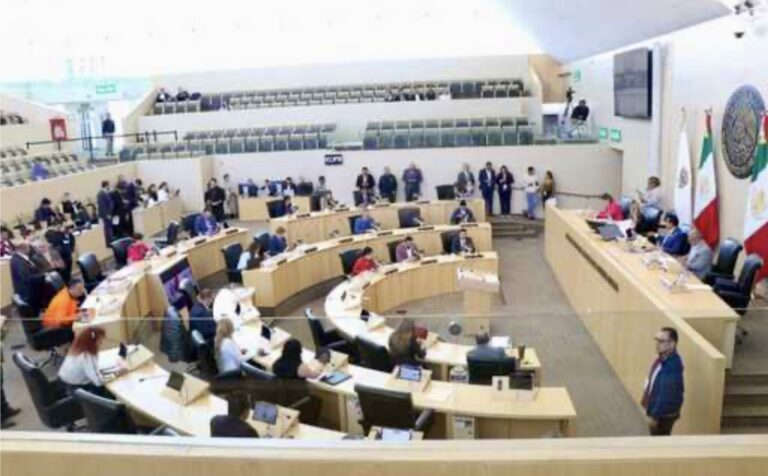 Avalan reformas para castigar acoso sexual por parte de personas servidoras públicas