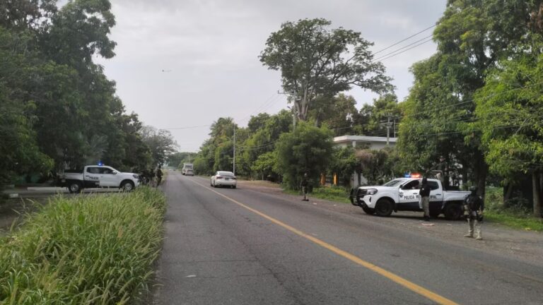 Asesinan a sobrino de Hipólito Mora; ‘entraron a su casa a matarlo’, dice familiar
