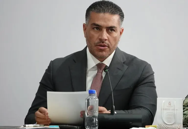 Arma usada en asesinato de alcalde de Uruapan, ligada a grupos delictivos: García Harfuch