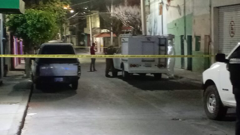 Localizan hombre sin vida al interior de su casa con herida en el cuello