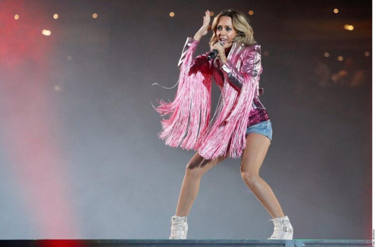 Fey sorprende al anunciar que cantará regional mexicano “a su manera”