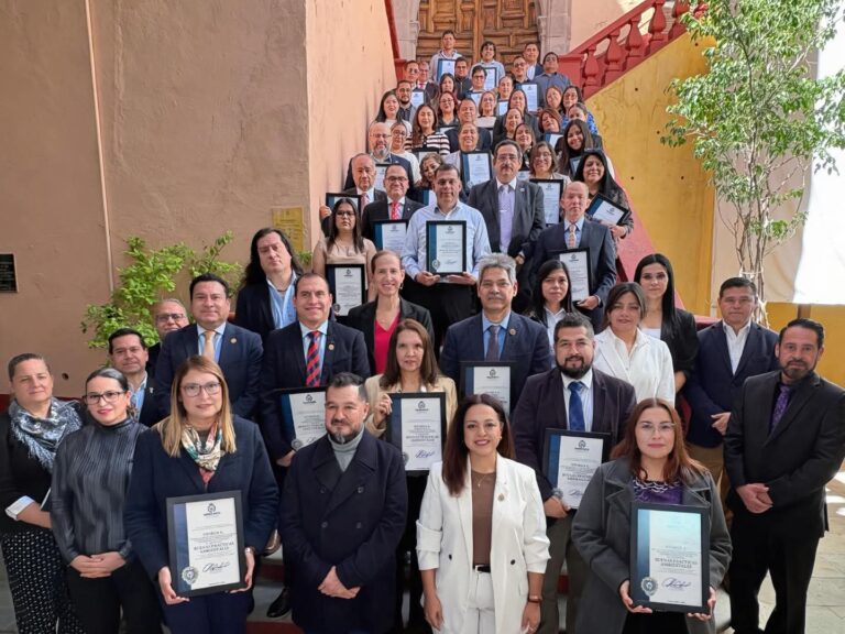 Entrega PAOT Distintivos Buenas Prácticas Ambientales a 39 unidades de la Universidad de Guanajuato