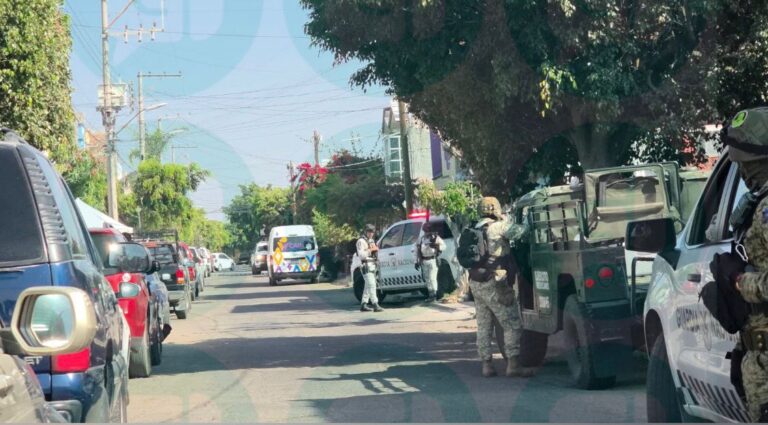 Hombre es atacado a balazos en Valle del Sol